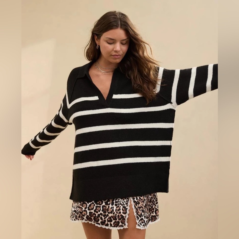 Aerie UnReal Polo Oversized Sweater. Size: Large. Black with Cream Stripes.